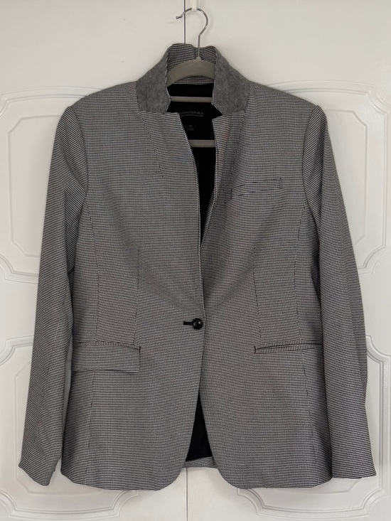 Banana Republic Jackets & Blazers - Banana Republic Women's Micro-Check Blazer